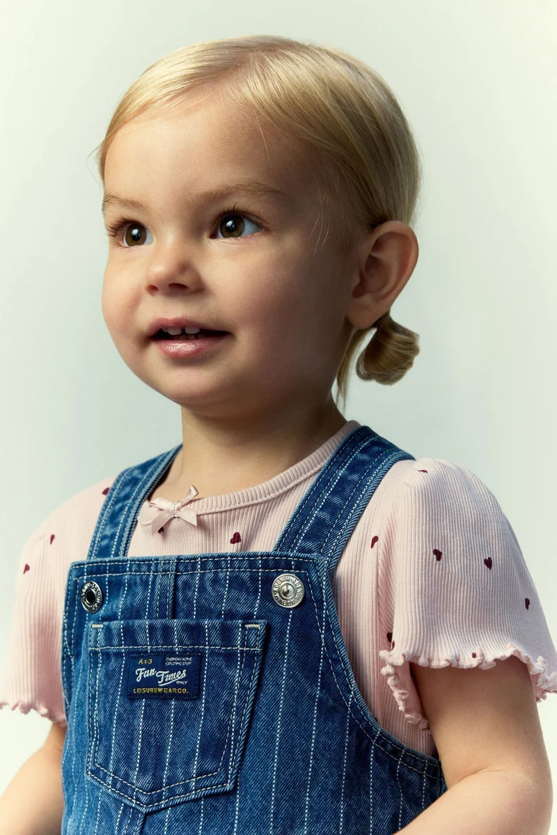 اتش اند ام فستان بتصميم دنغري من الدنيم